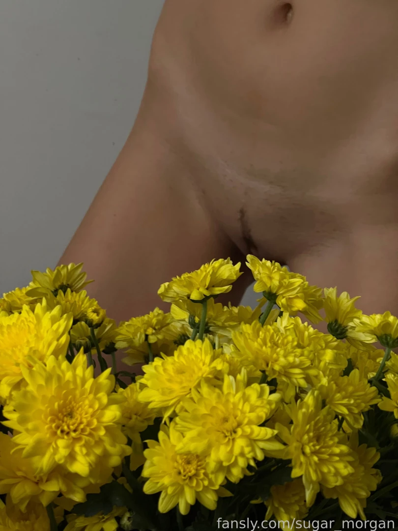 I play with my pussy a little pussy sexy latina tanned hairy skinny part 3 