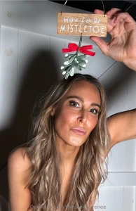 I ll meet you under the mistletoe tonight merry christmas part 4