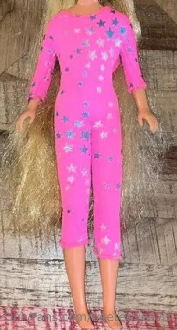 I match the barbie outfit i had part 1 