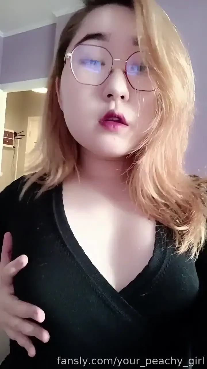 Hey babe how do u fell yourself today young asian milf fyp curvy 