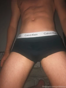 Special offer i m too horny not to show off x on my knees for you x