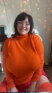 Who knew velma could be so bouncy