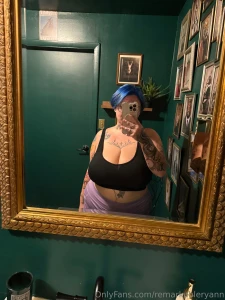 This mirror s seen me do things you dream about