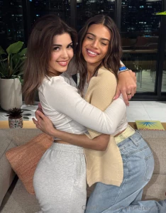 Girls night in with riskyxo