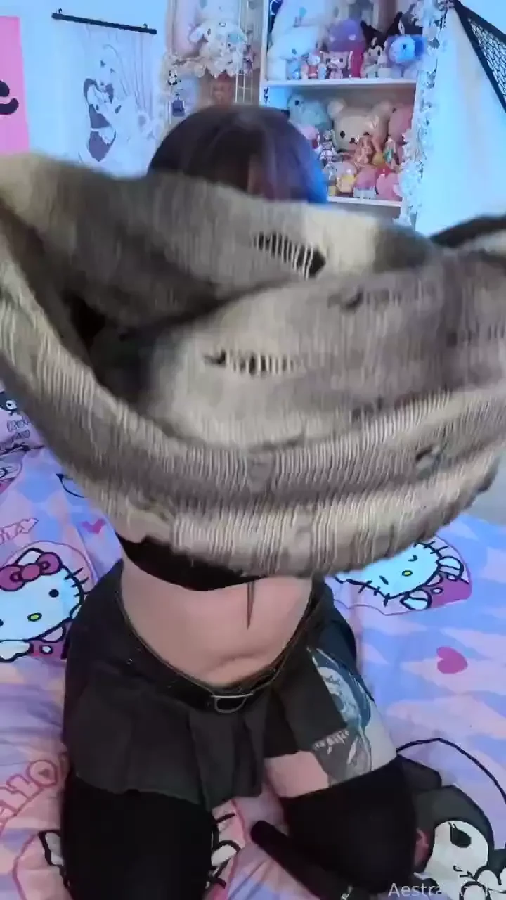 Hey what are you doing here it is xmas eve afterall i bet you re 