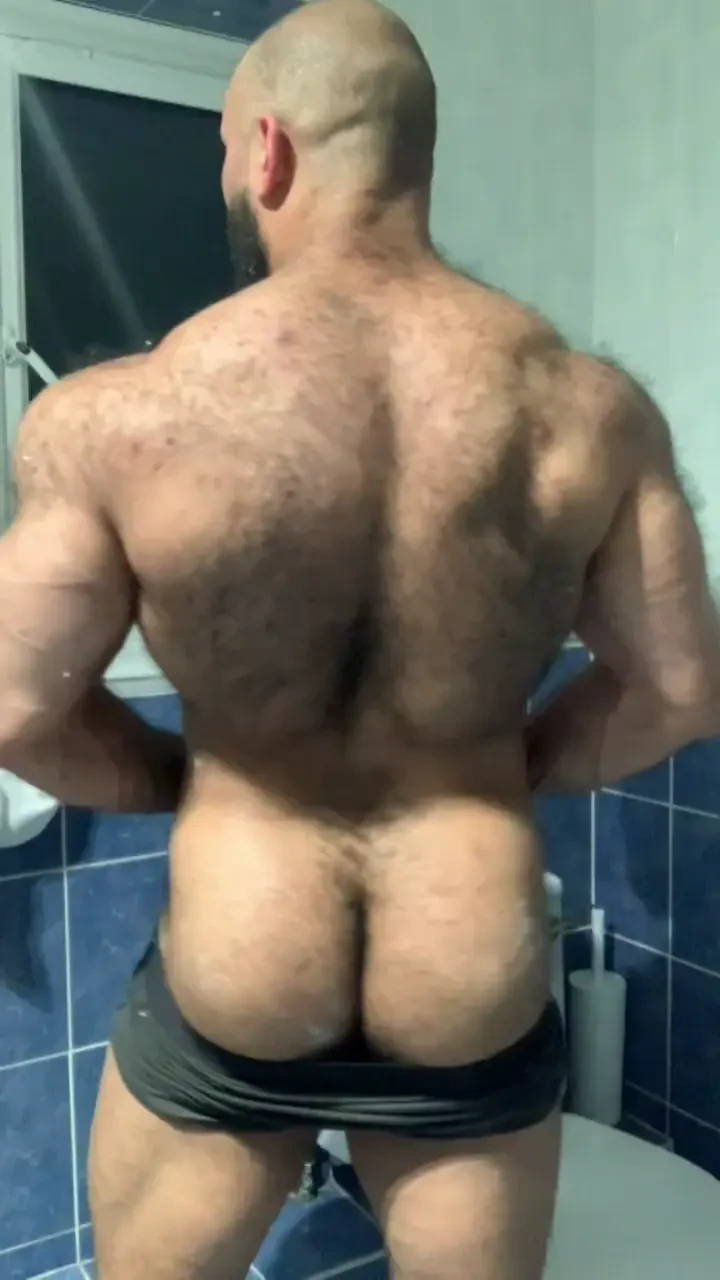 Who wishes they was here to touch rub it 