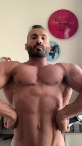 Come rub your hands on my muscles