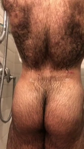 I d ask you to join me but as you can see i only just fit