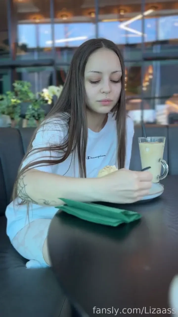 I have a confession to make i m completely addicted to dining out it s 