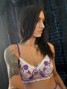 Do you prefer with or without bra part 1