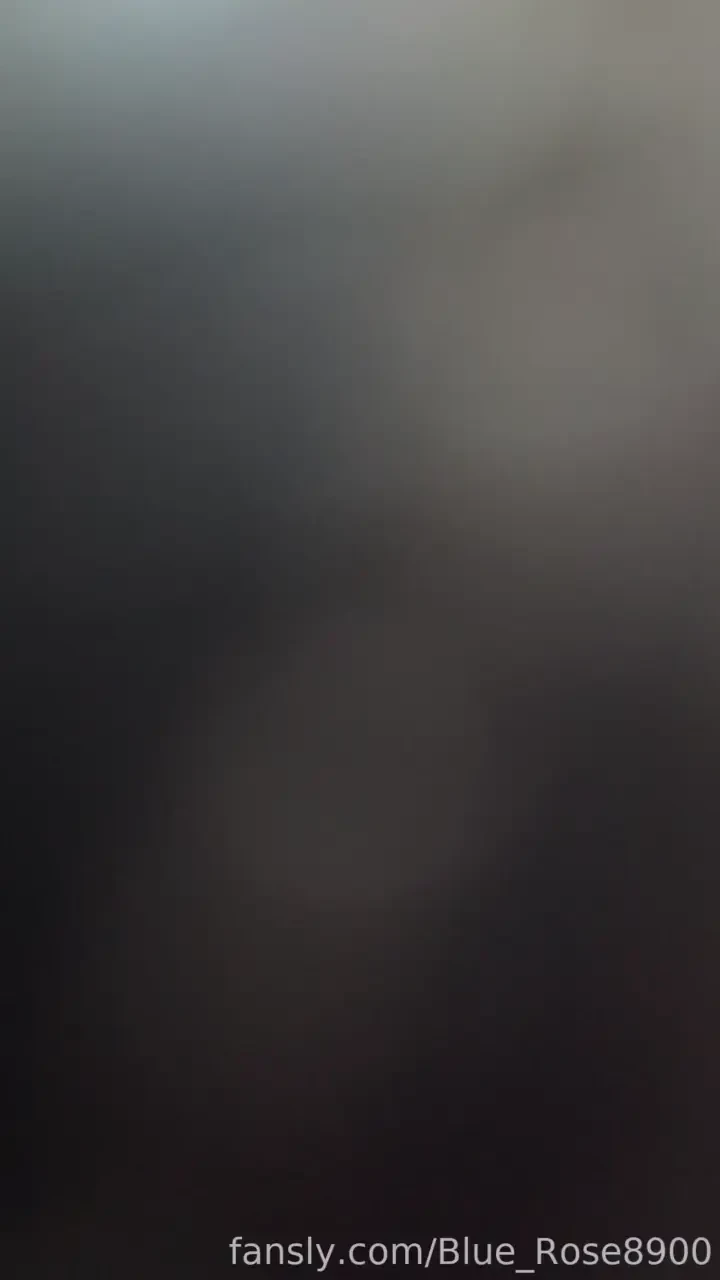 Nothing but allergy sneezes no nose blowing in this clip just my 