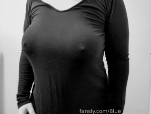 What colour is my shirt i won t spoil it in the comments guess part 2