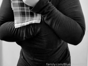 What colour is my shirt i won t spoil it in the comments guess