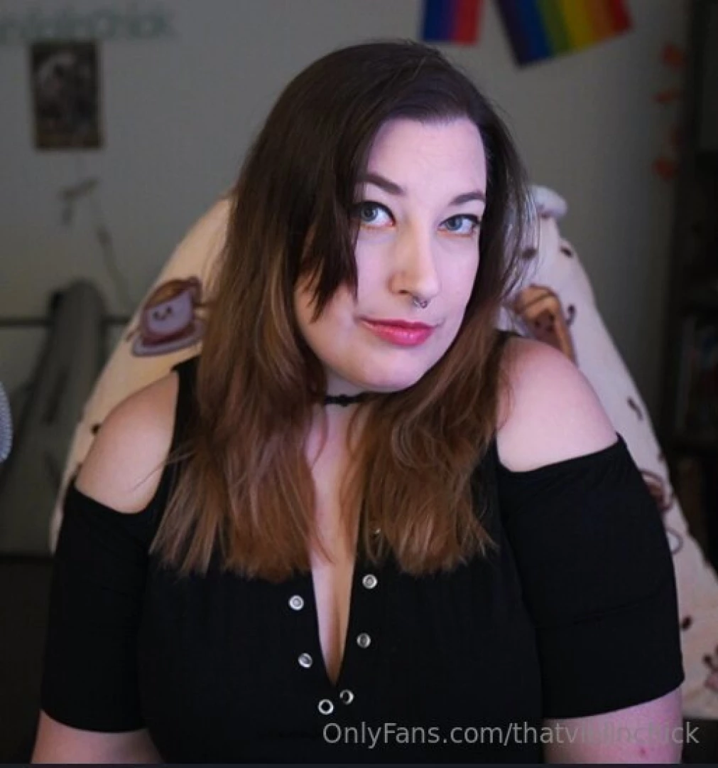 Just doin hot girl shit 