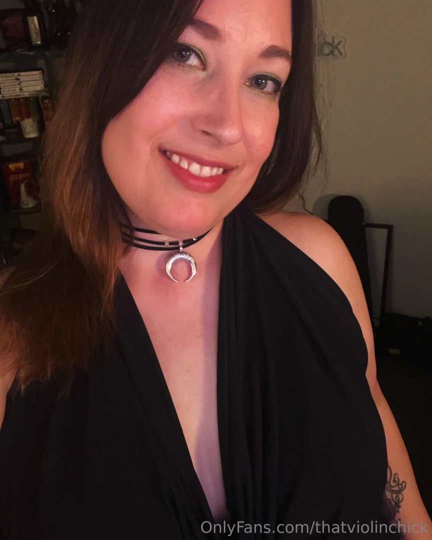 Was gifted this from my wishlist and i feel like a queen in it part 1 