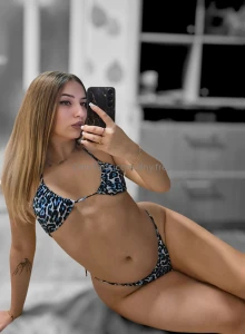 Meu cel mai sexy l po i vedea doar aici n toate ipostazele cu doar 3