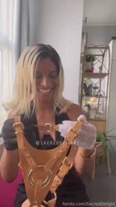 Unboxing and trying on my new harness strapon pegging ebony