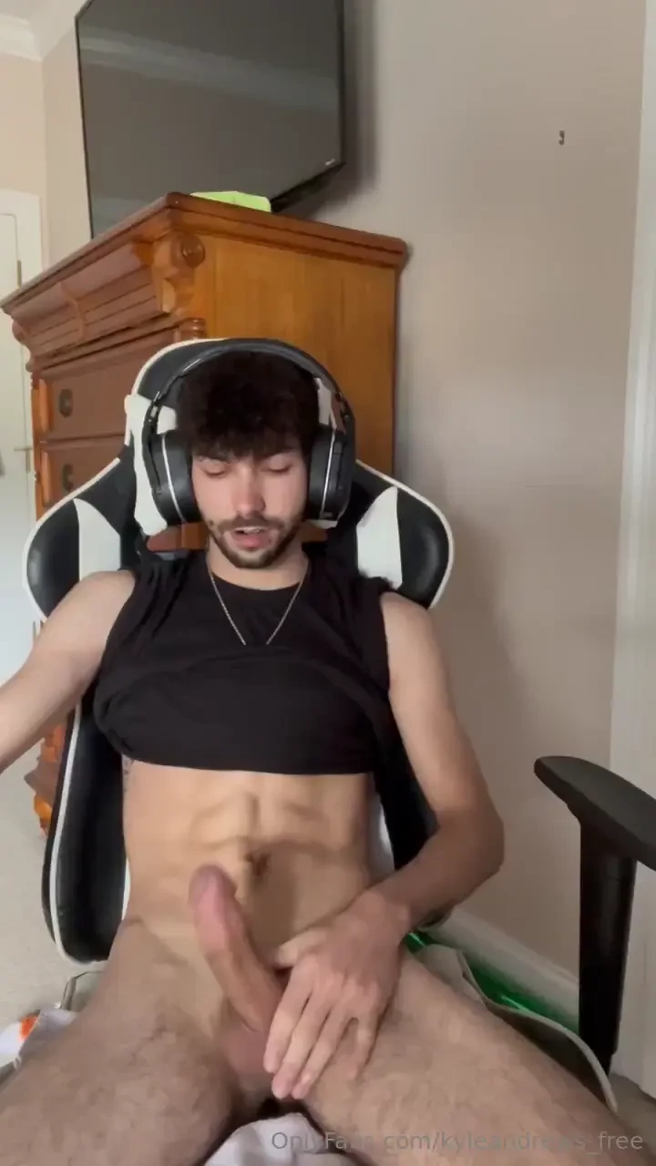New dirty talking soft to hard jerk vid while i sit in my gaming chair 
