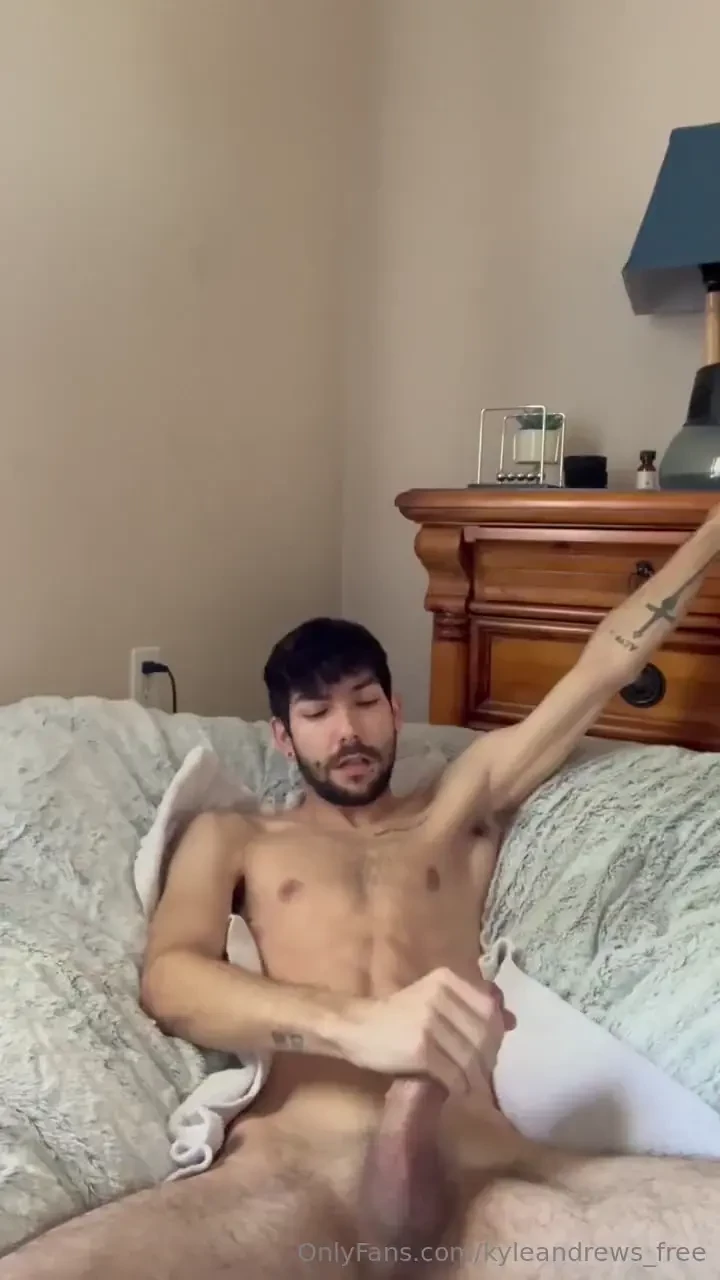 Just made a new vid this morning so i decided to send in a 3 vid 