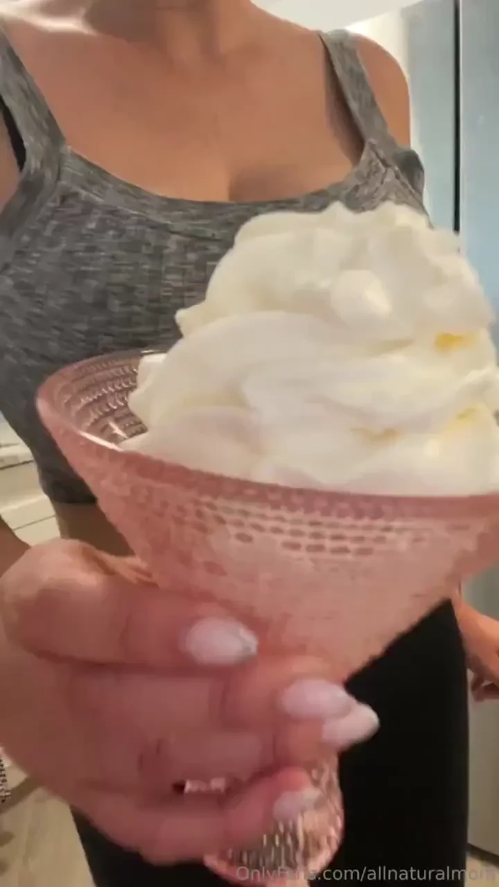 Wanna lick also super happy to announce new sex vid out tomorrow 8pm 