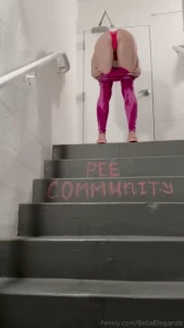 Pee community fyp pee piss peeing pissing pisswhore wetting omo