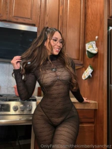 Im either in the kitchen or on beach tbh