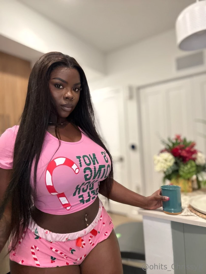 Just a freaky girl after your attention and probably your sexy cock 