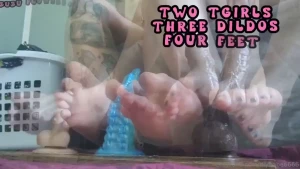 2 tgirls 3 dildos 4 feet working our fresh pedicures on these dildos
