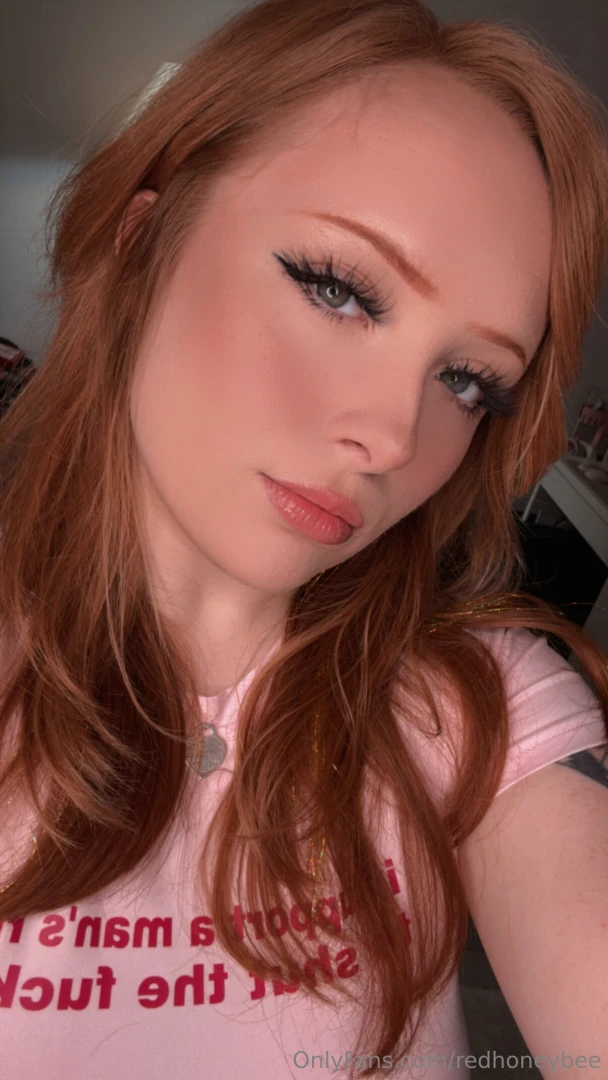 Nothing like a pretty face for your feed 