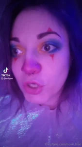 It s almost halloween and i m off y all better tune into my livestre m part 2