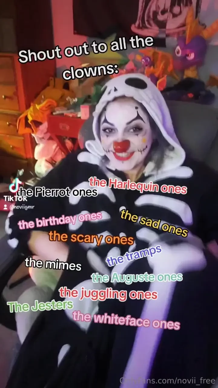 It s almost halloween and i m off y all better tune into my livestre m part 1 