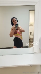 Working out in the gym is my favorite thing but the eye candy each