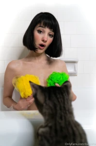 This pussy needs some scrubbings