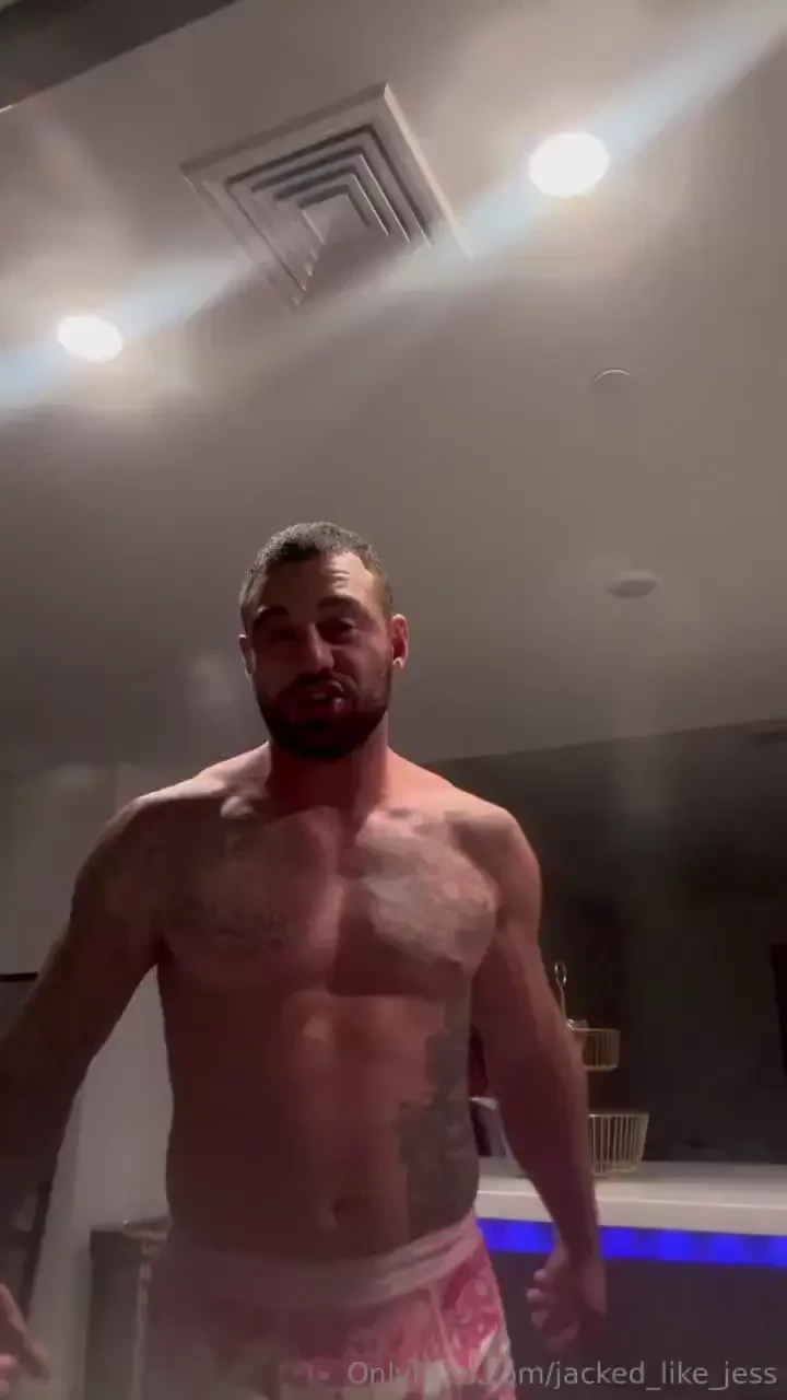 Facetimes to see us live 