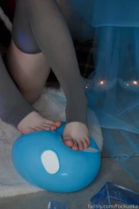 The lewd part of the furina s legs furina s legs squeezing hydro slime part 1