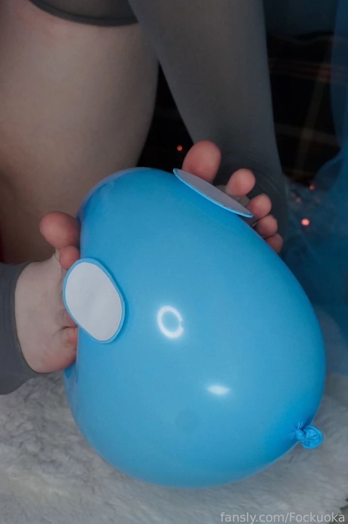 The lewd part of the furina s legs furina s legs squeezing hydro slime 