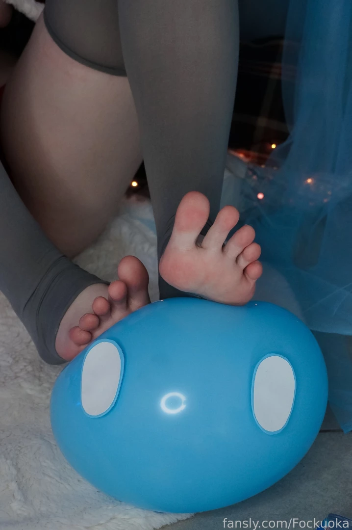 The lewd part of the furina s legs furina s legs squeezing hydro slime part 4 