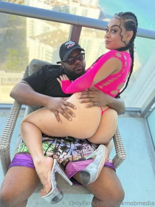 You can pick up this set on freakmobmerch com right after these photos part 4