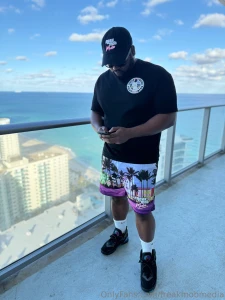 You can pick up this set on freakmobmerch com right after these photos part 2