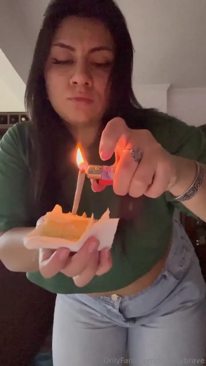 Happy birthday to mere i m 25 now 