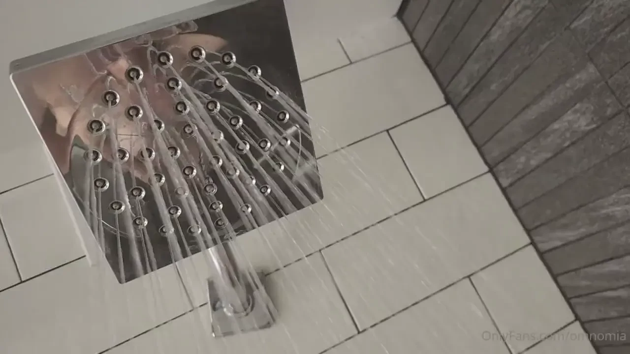 Sneaky sneaky shower time 