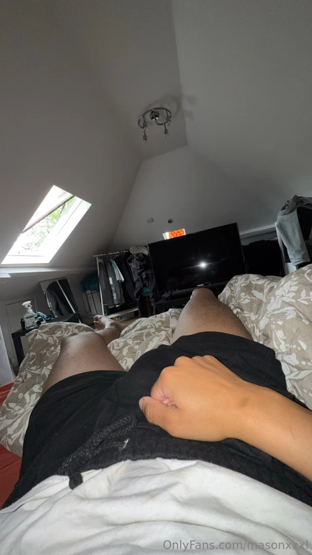 Who s up for fukin outside 