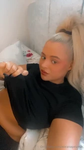 Bored come play with me xxx