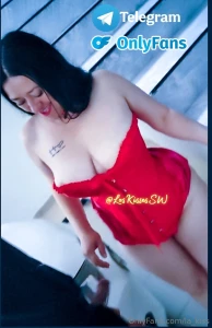 Se acuerdan que me estaban lubricando con un rico oral era mi turno y