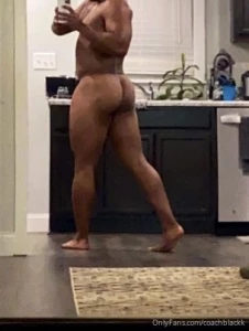 Excuse the low quality but it s thicc booty thursday