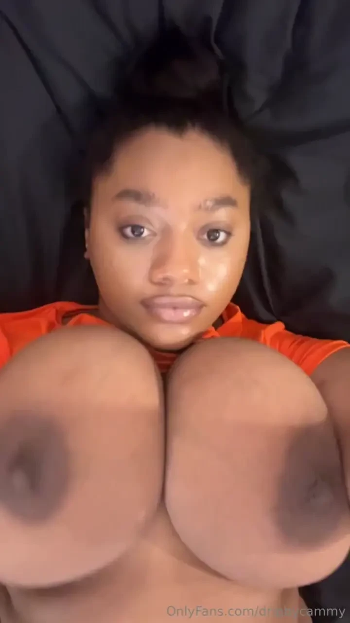 Cum on my titties papi but then again i want your cum in my pretty 