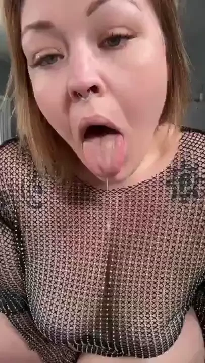 Would you like it to be your cock in my mouth love dm me 