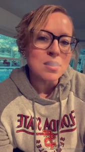 Come join me tonight live at 10 pm for a smoke sesh without the pesky