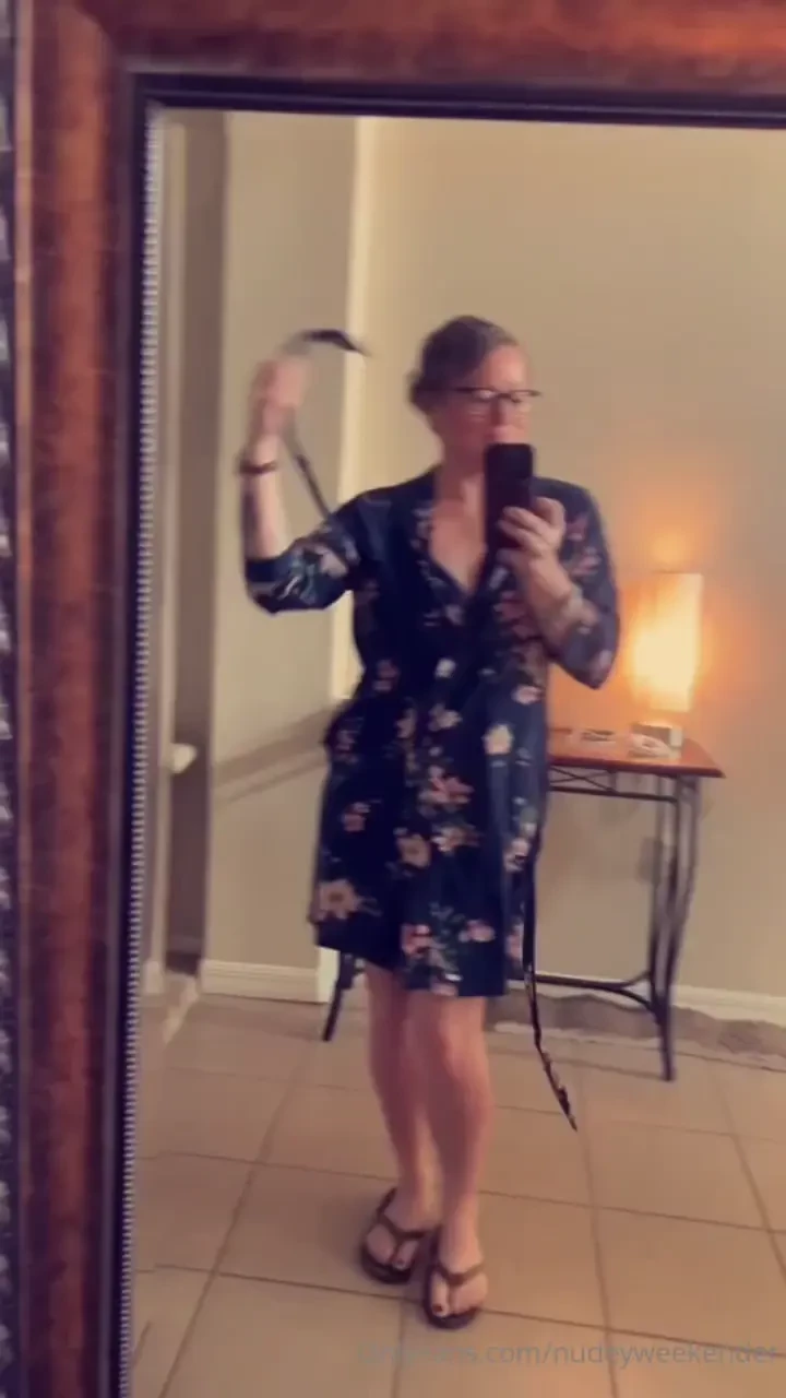 A chilly day calls for an amateur little strip show 