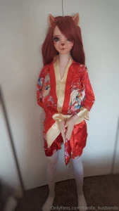 Lynxa showing off her new kimono enjoying a drink amp getting extra